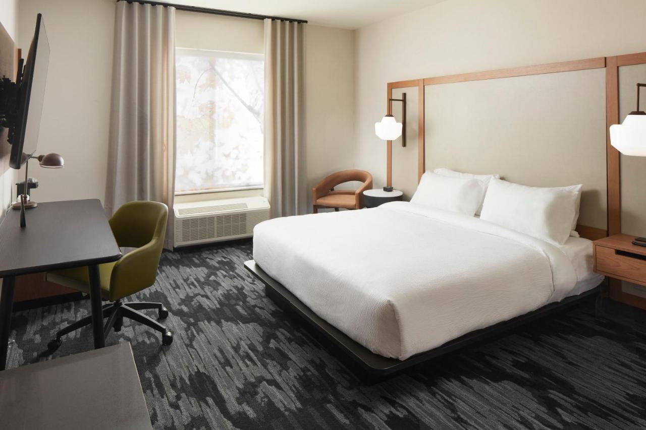 Fairfield Inn & Suites By Marriott Stony Creek Bagian luar foto