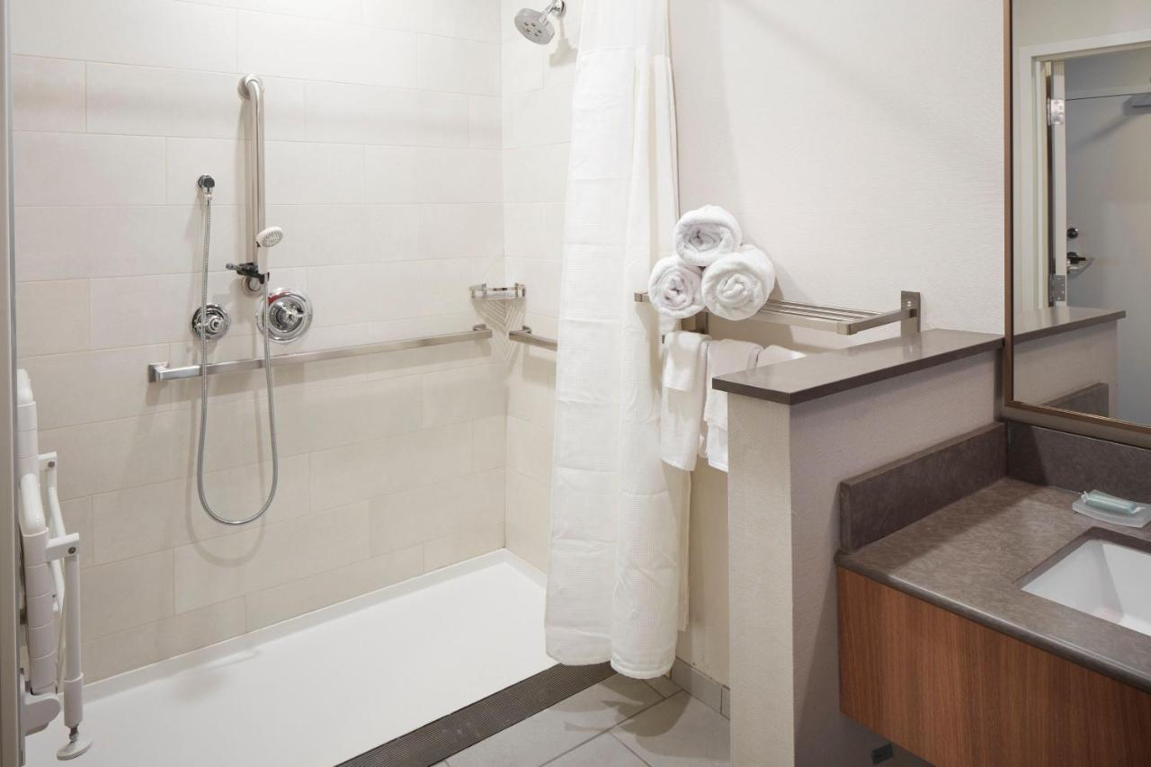 Fairfield Inn & Suites By Marriott Stony Creek Bagian luar foto
