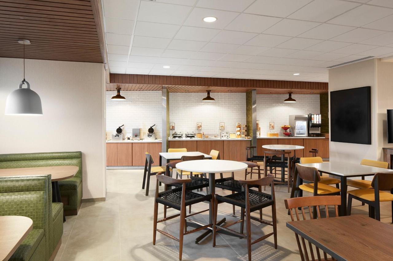 Fairfield Inn & Suites By Marriott Stony Creek Bagian luar foto